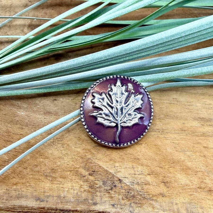 Bouton pression feuille argentée violette décoratif en métal