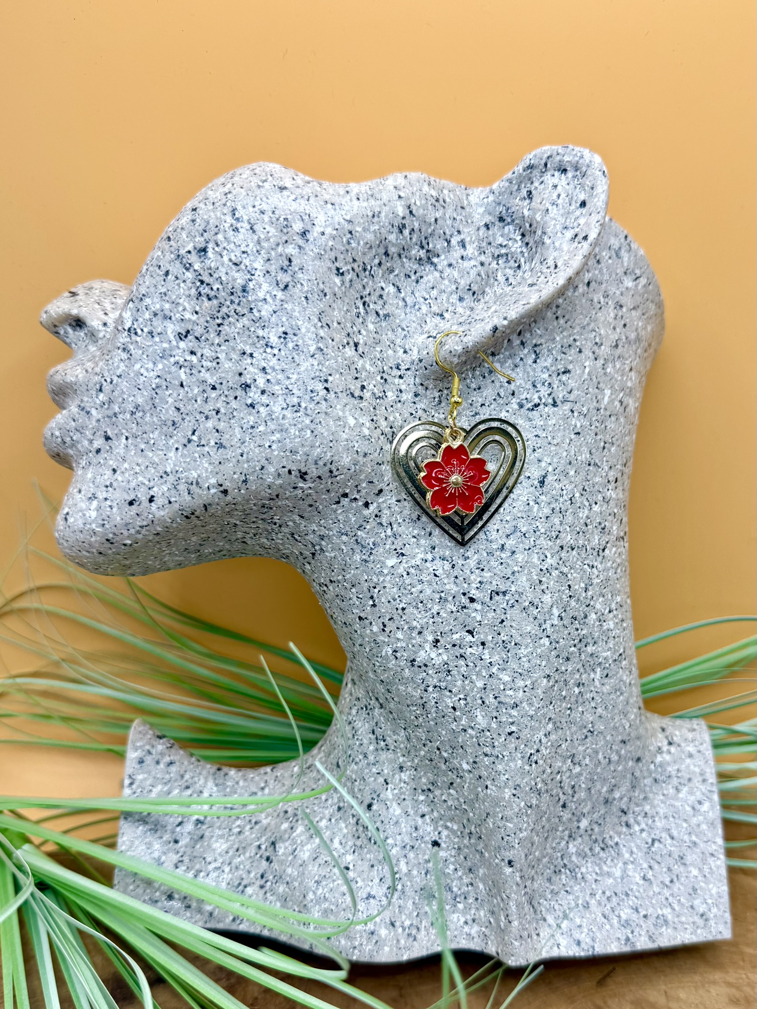 Boucles d'oreilles fleur rouge Sakura – Image 3